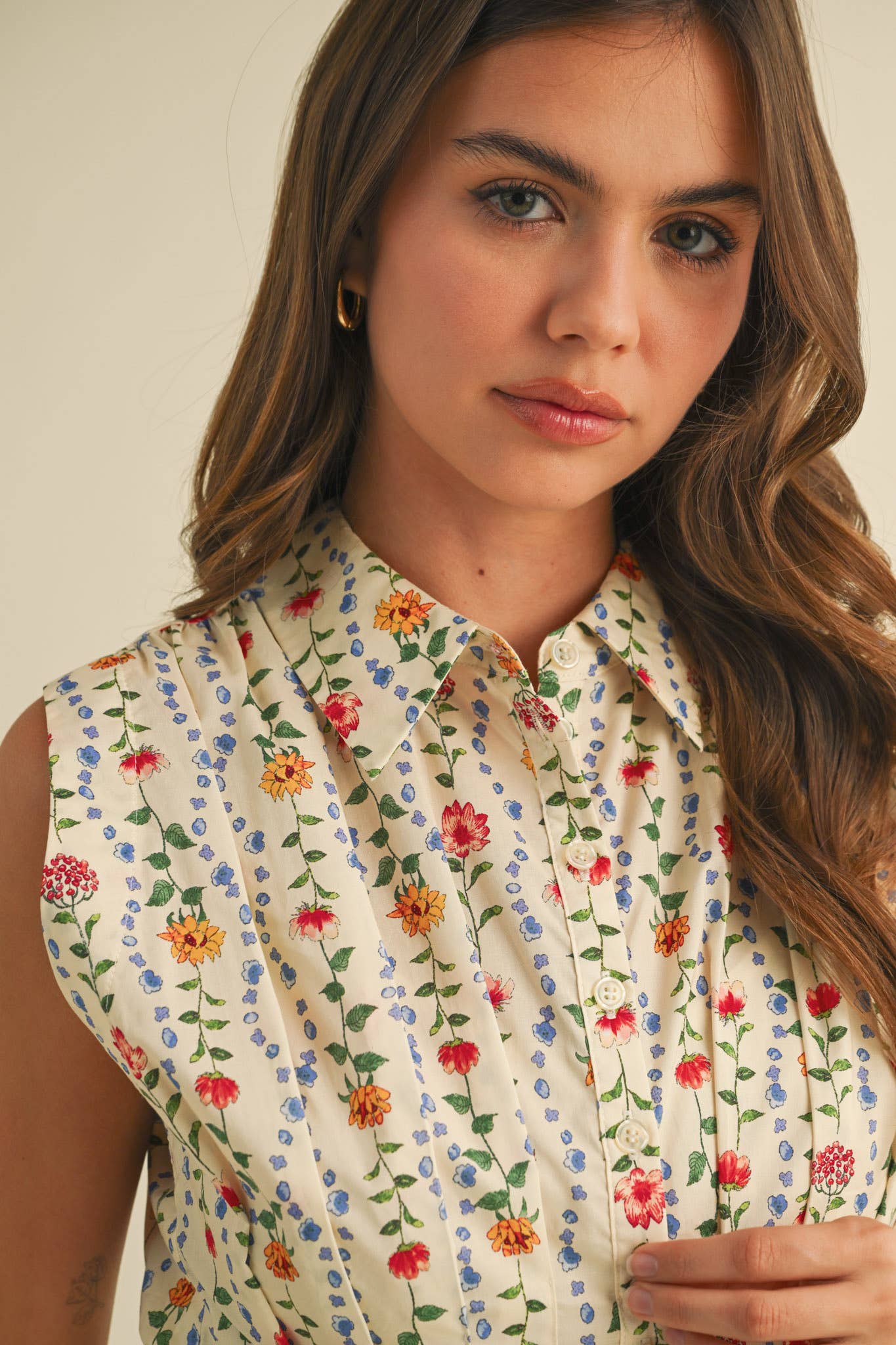 Christina Button-Down Peplum Waist Sleeveless Top - Uniquely Claudia Boutique