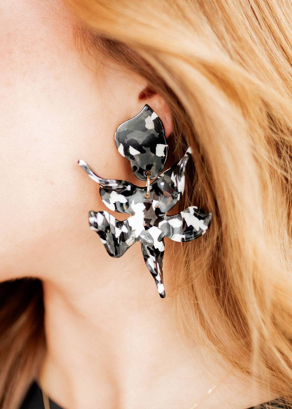 LINNY: Flora Black and White Earrings