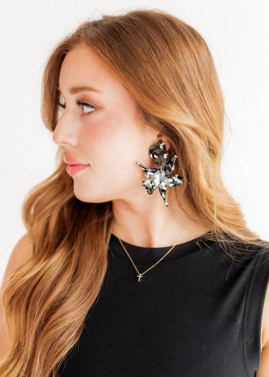 LINNY: Flora Black and White Earrings