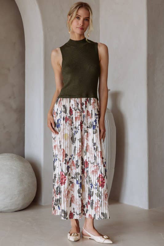 Michelle Sleeveless Floral Printed Pleated Maxi Dress