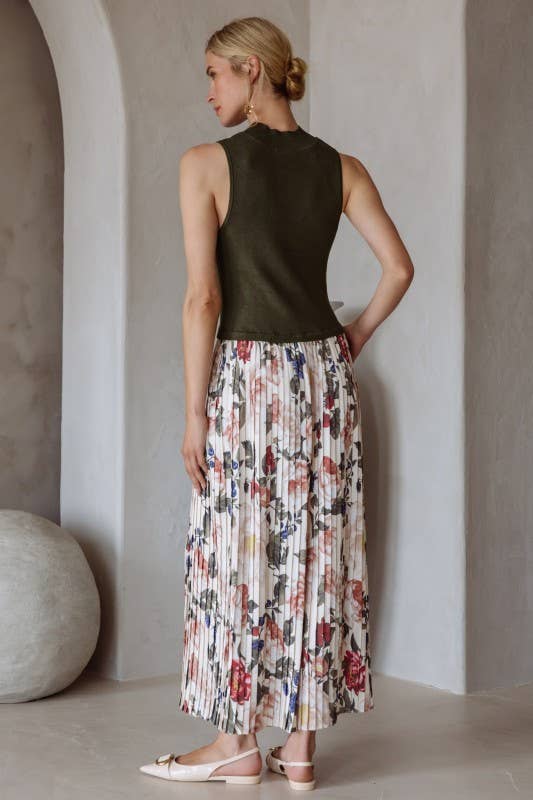 Michelle Sleeveless Floral Printed Pleated Maxi Dress