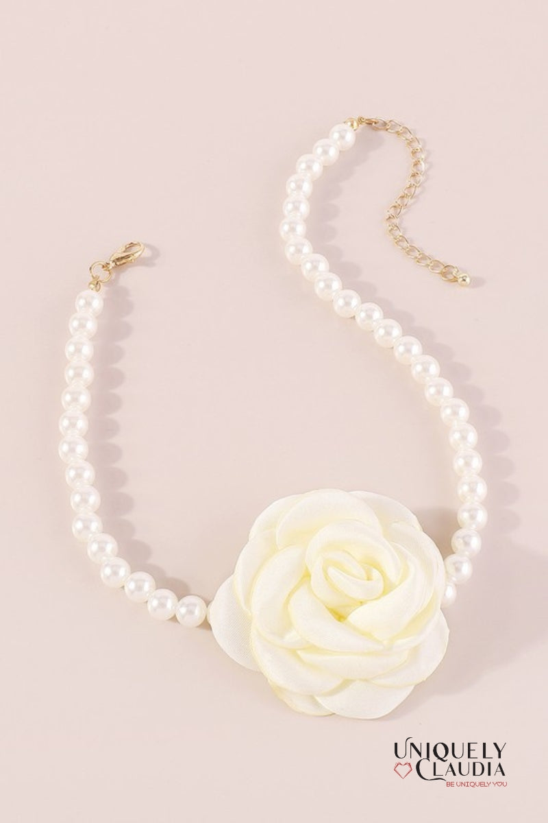 Rose Bud Pearl Choker