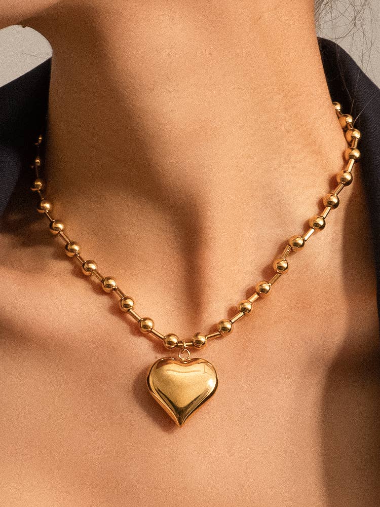 Paris 18K Gold Non-Tarnish Large Heart Chain Necklace | Uniquely Claudia