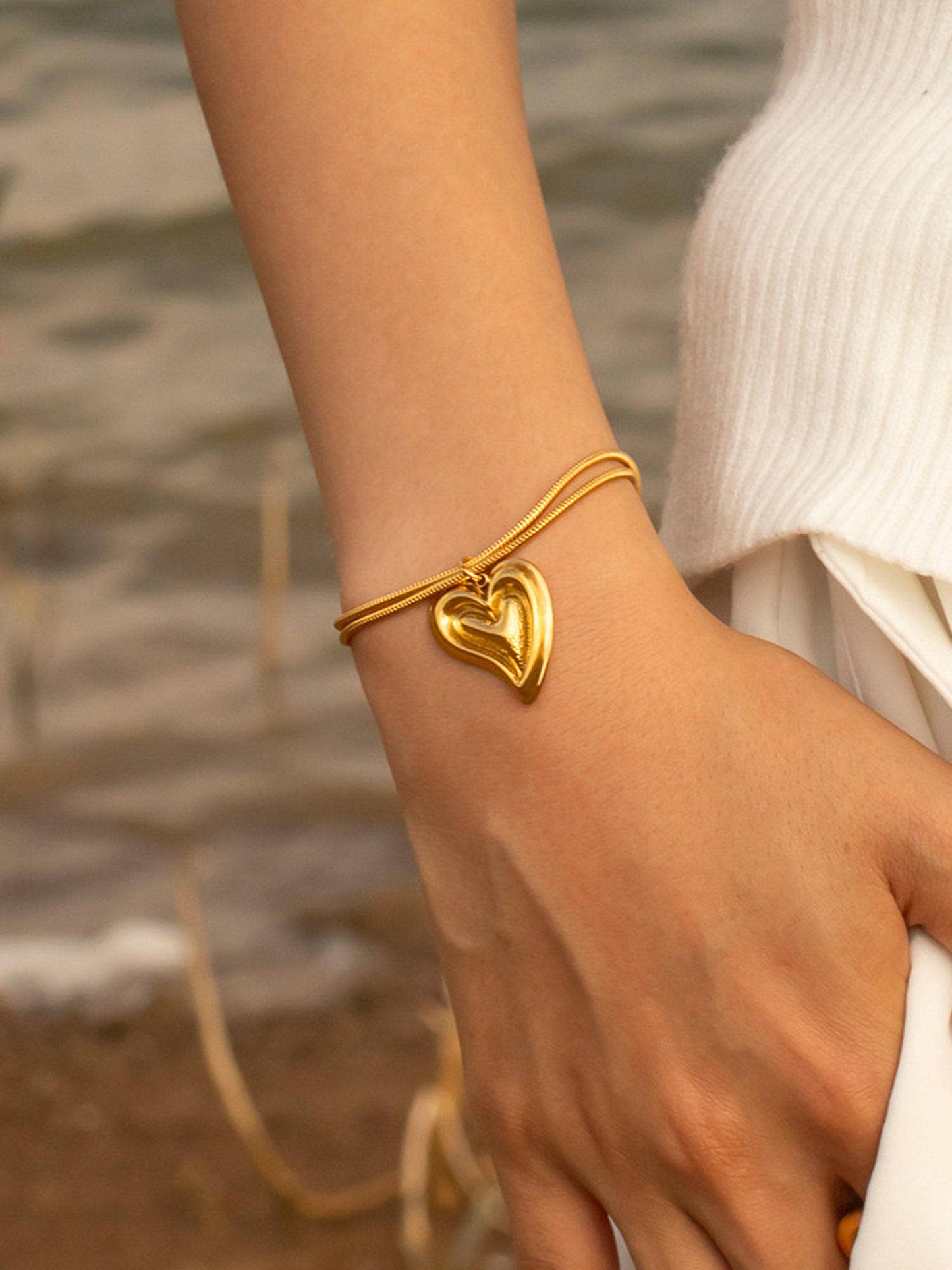 Dione 18K Gold Heart Bracelet - Uniquely Claudia Boutique
