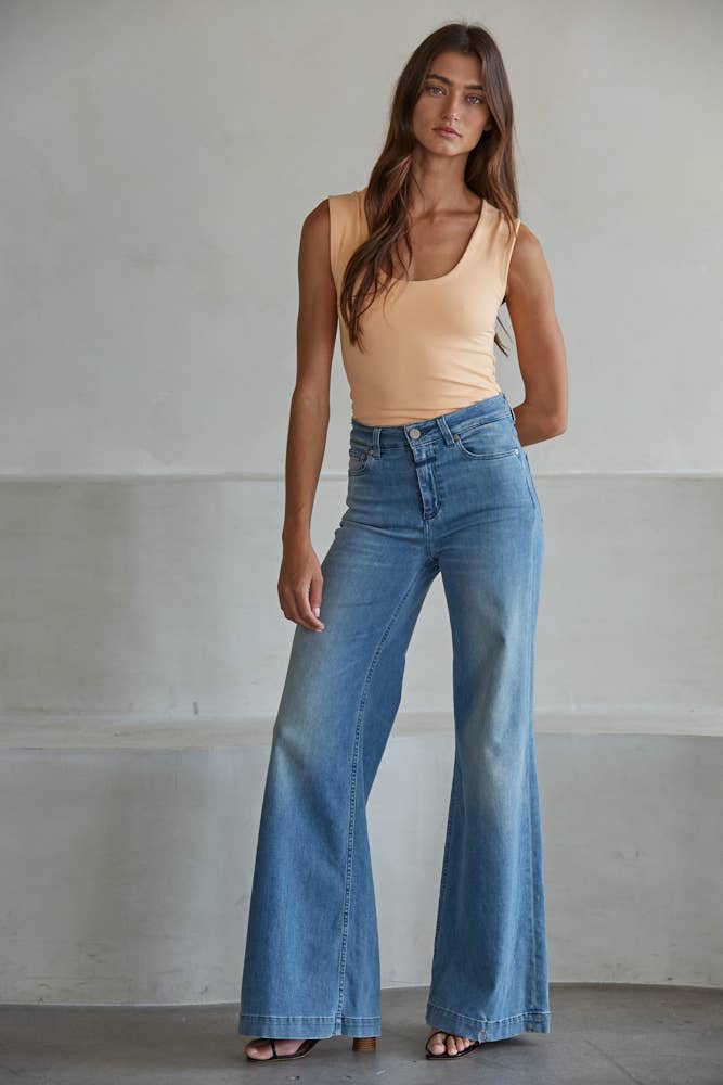 Ellie Double Layered Seamless White Top - Uniquely Claudia Boutique