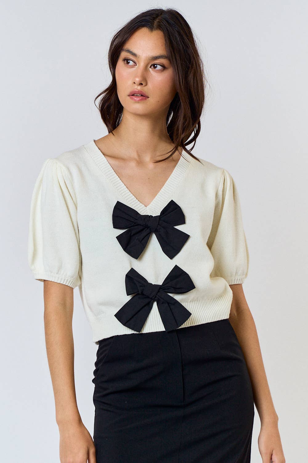 Carolina Bow Front V-Neck Puff Short-Sleeve Top - Uniquely Claudia Boutique
