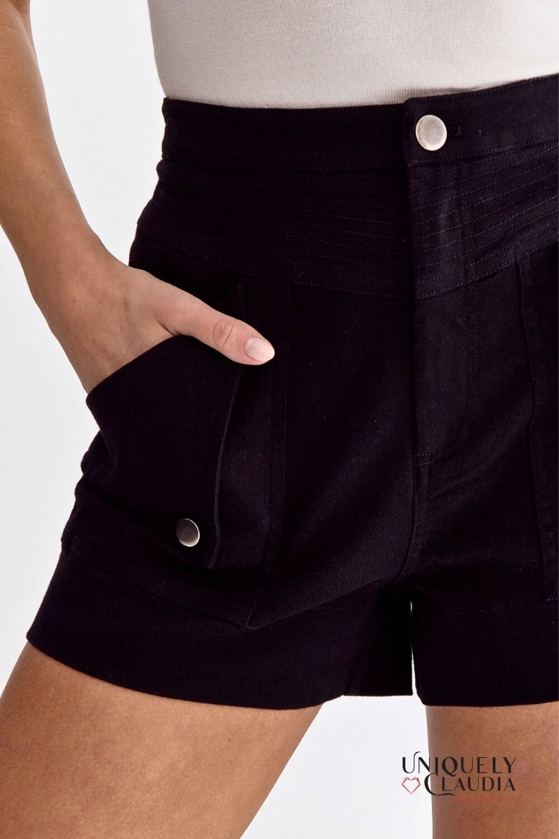 Chelsea Folded Pockets Shorts | Uniquely Claudia Boutique