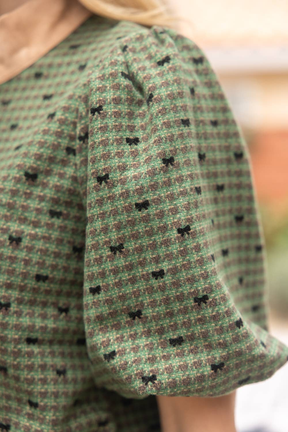 Daisy Snap Buttoned Contrast Placket Bow Flannel Top