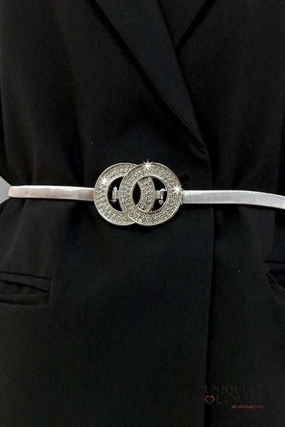 Silver belt with interlocking circular design 