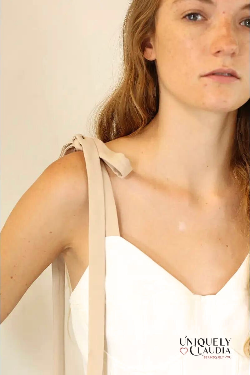 woman wearing straps top