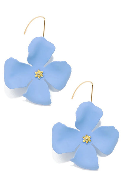 Blue flower-shaped earrings with gold centers - Uniquely Claudia Boutique