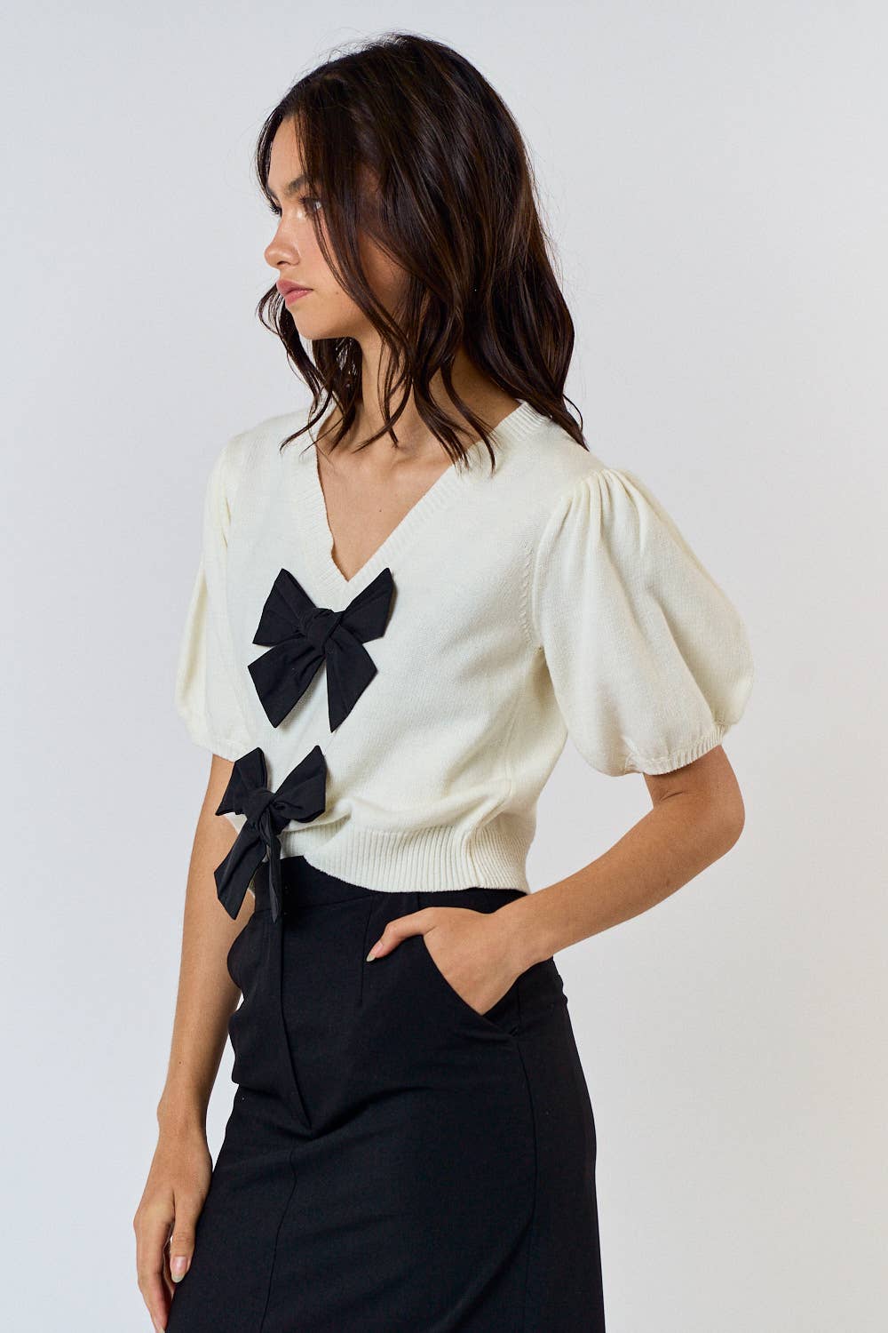 Carolina Bow Front V-Neck Puff Short-Sleeve Top - Uniquely Claudia Boutique