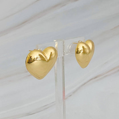 Polish My Heart Stud Earrings - Uniquely Claudia Boutique
