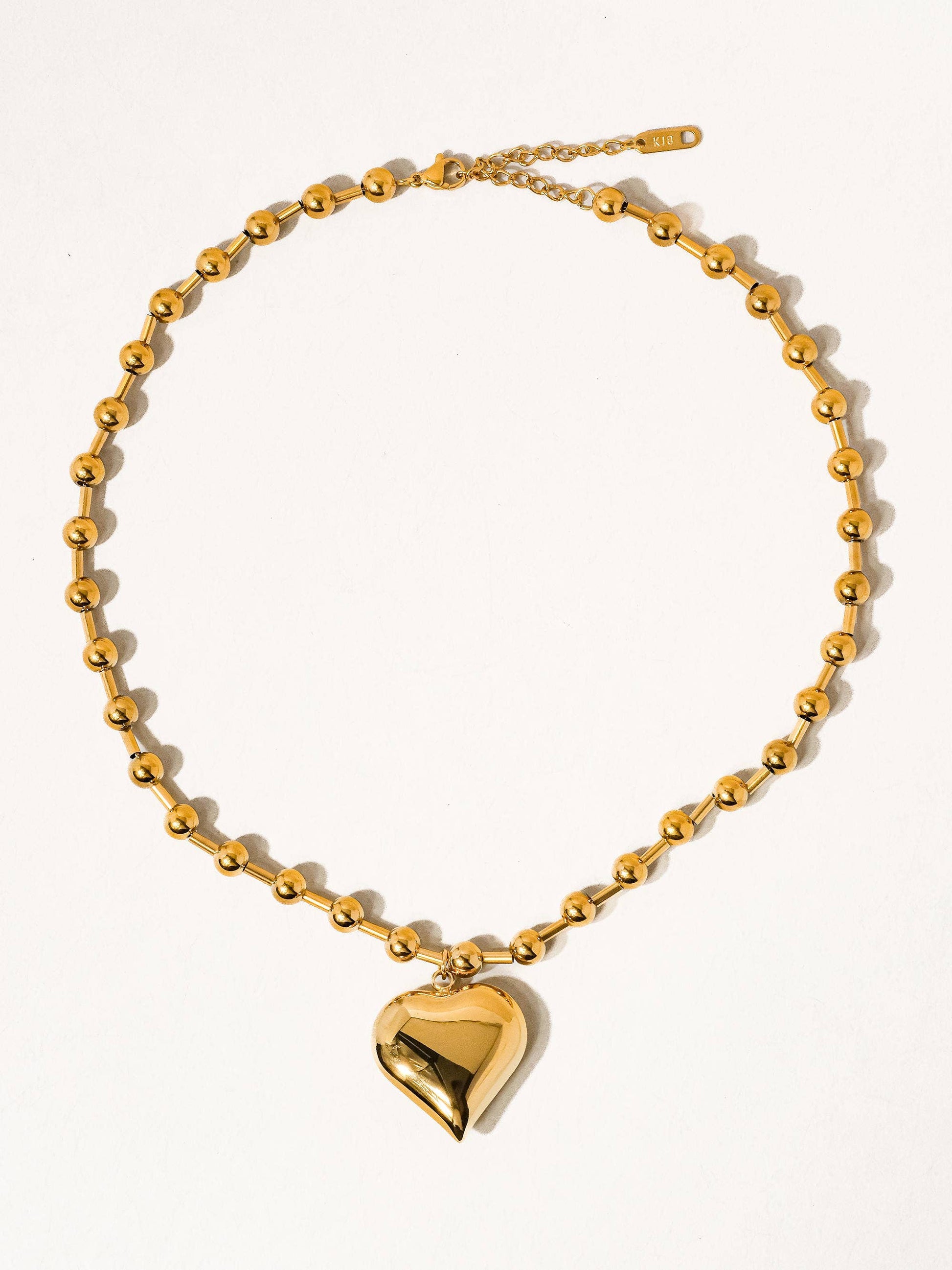 Paris 18K Gold Non-Tarnish Large Heart Chain Necklace | Uniquely Claudia