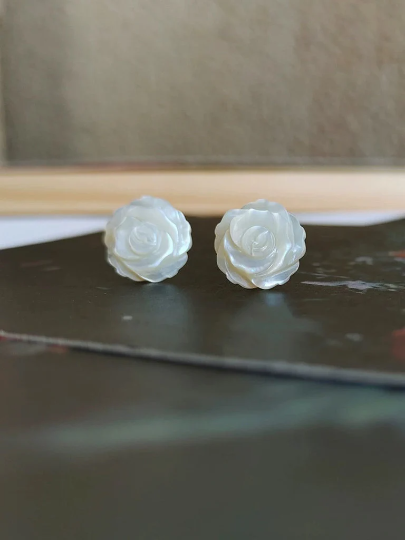 Mother of Pearl Flower Stud Earrings