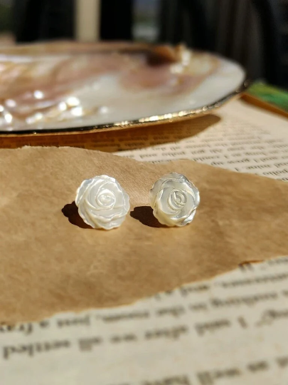 Mother of Pearl Flower Stud Earrings