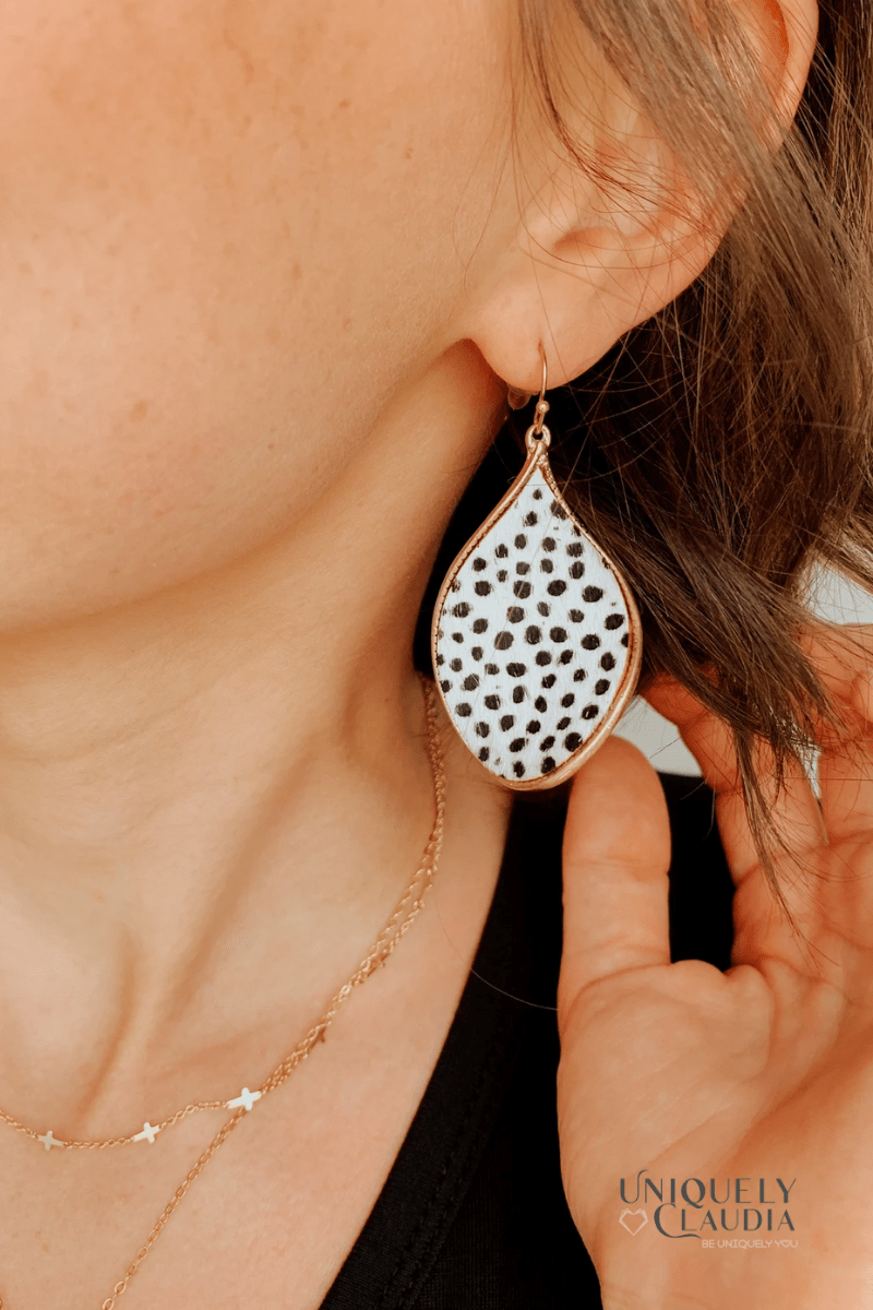 Wild Twist Fashion Earrings - UNIQUELY CLAUDIA