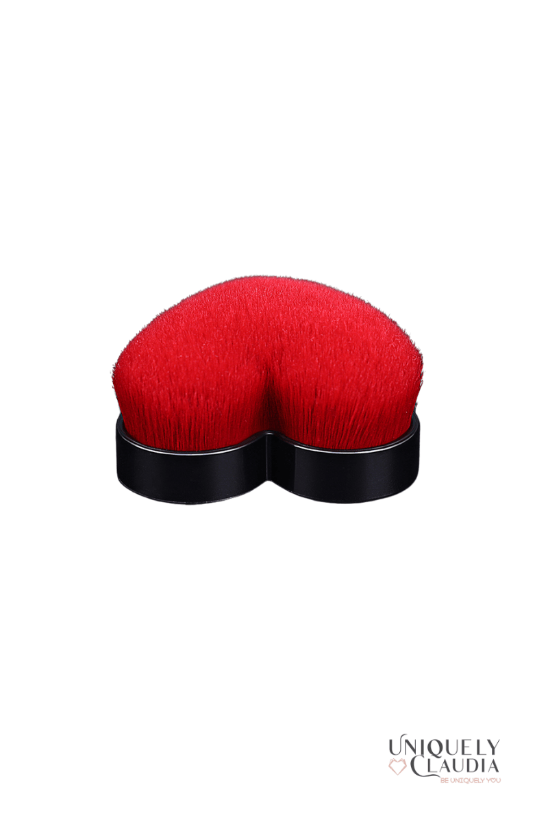 Heart-Shaped Kabuki Travel Brush - UNIQUELY CLAUDIA